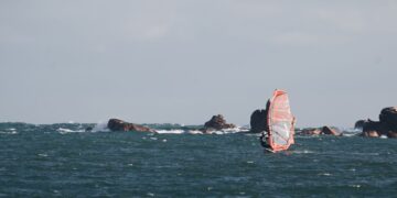 Windsurfen und Foilen in Dubai: Spots für Auswanderer